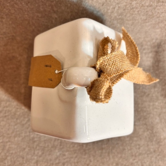 RAE DUNN Mama Bird White Birdhouse NEW With Tag - Picture 2 of 8